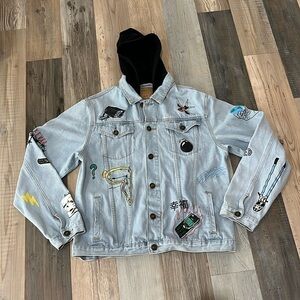 jacket Rue 21 Large Graffiti graphic embellished jean Jacket with hood size L